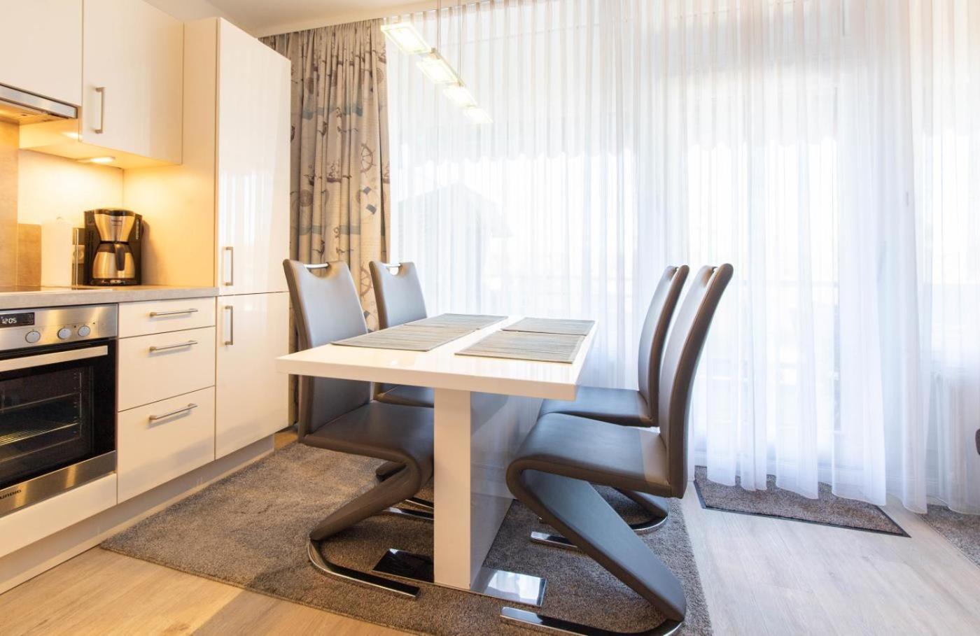 Ferienwohnung Bodo'S Strandkorb Lubeck Bagian luar foto